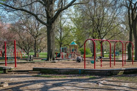 Tiny photo for 3150 N Lake Shore Drive #34A, Chicago, IL 60657 (MLS # 12626056)