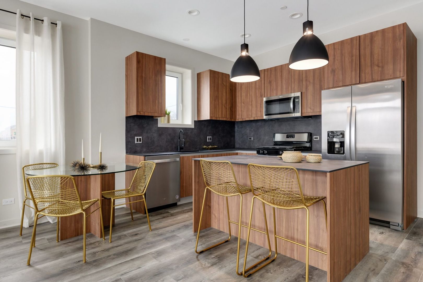 820 E Irving Park Road 1E