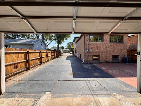 Tiny photo for 3836 W 115th Place, Alsip, IL 60803 (MLS # 12485115)