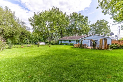 Tiny photo for 2006 Old Peterson Road, Libertyville, IL 60048 (MLS # 12762828)