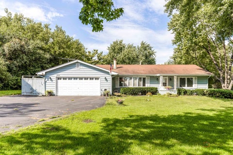 Photo of 2006 Old Peterson Road, Libertyville, IL 60048 (MLS # 12762828)
