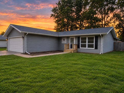 Photo of 370 KAREN Drive, Bourbonnais, IL 60914 (MLS # 12769355)