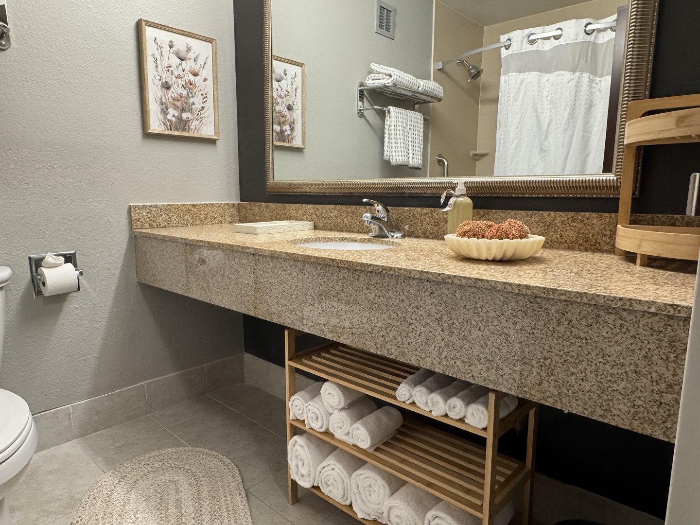 6175 W Grand Avenue 1001