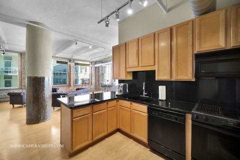 Tiny photo for 801 S Wells Street #710, Chicago, IL 60607 (MLS # 12432999)