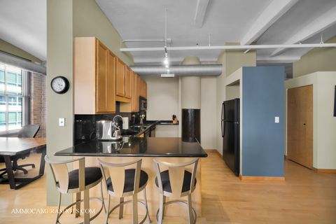 Tiny photo for 801 S Wells Street #710, Chicago, IL 60607 (MLS # 12432999)