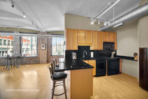 Tiny photo for 801 S Wells Street #710, Chicago, IL 60607 (MLS # 12432999)