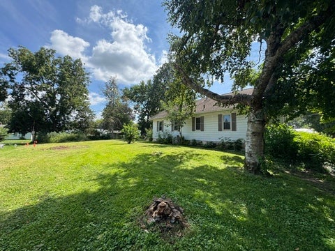 Tiny photo for 2333 Barker Street, Clinton, IA 52732 (MLS # 12739396)