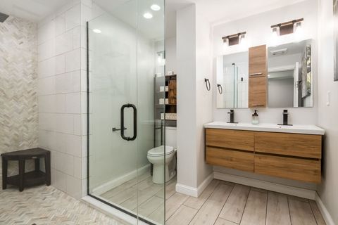 Tiny photo for 505 E Atwood Court, Elmhurst, IL 60126 (MLS # 12517818)