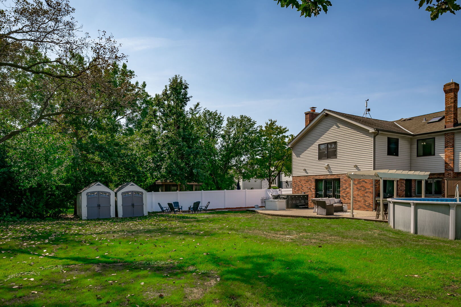 Elmhurst, Illinois 60126, United States, 5 Bedrooms Bedrooms, ,4 BathroomsBathrooms,Residential,Active,244308