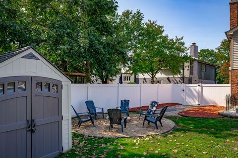 Tiny photo for 505 E Atwood Court, Elmhurst, IL 60126 (MLS # 12517818)