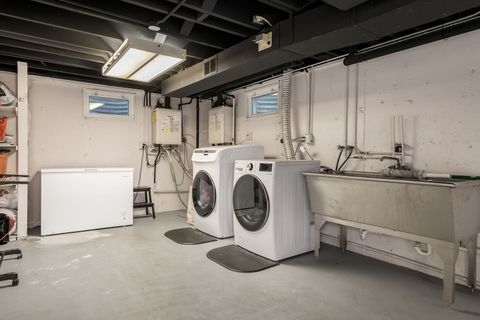 Tiny photo for 505 E Atwood Court, Elmhurst, IL 60126 (MLS # 12517818)