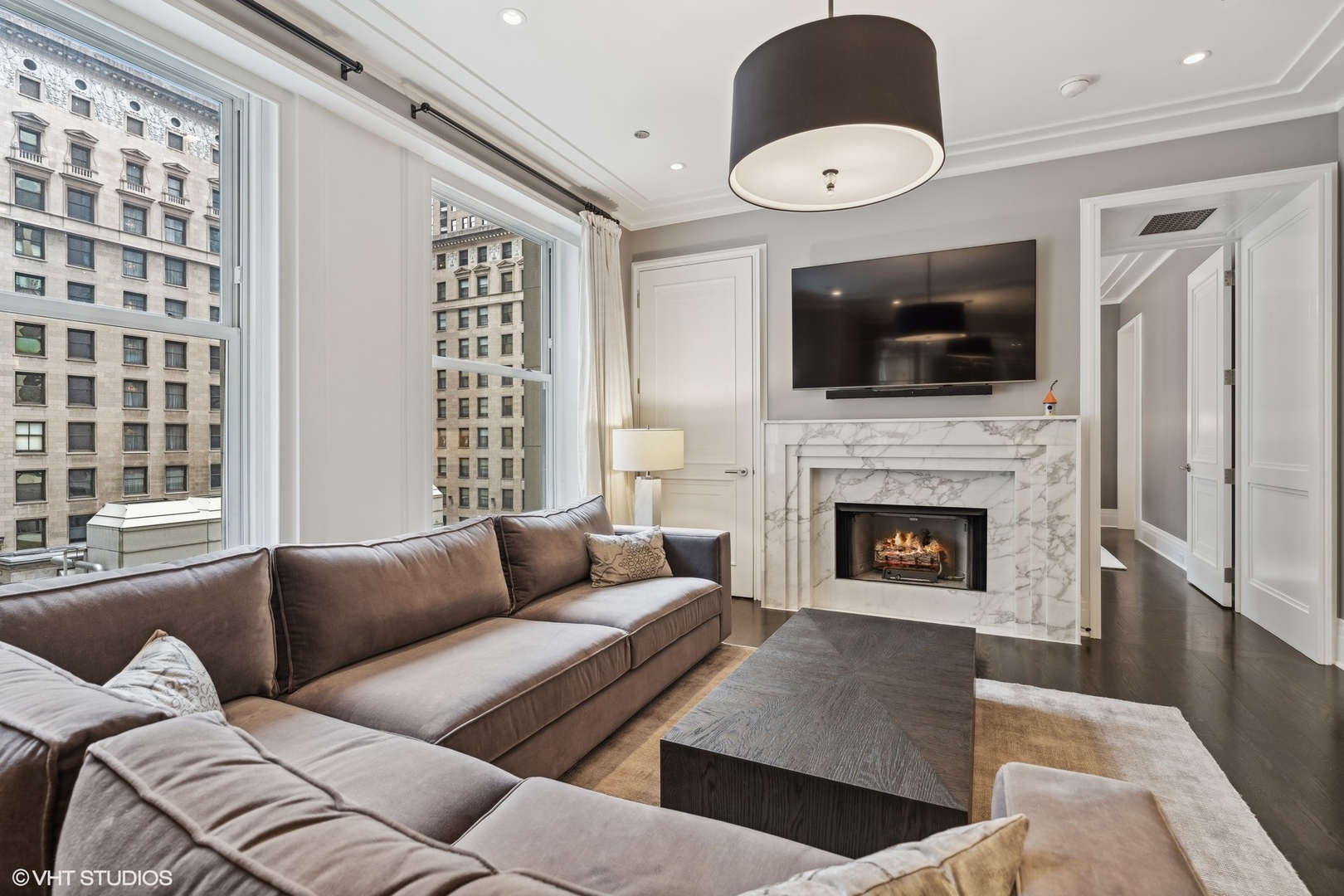 159 E WALTON Place 6B