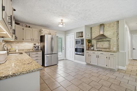 Tiny photo for 19316 Nottingham Drive, Bloomington, IL 61705 (MLS # 12620133)