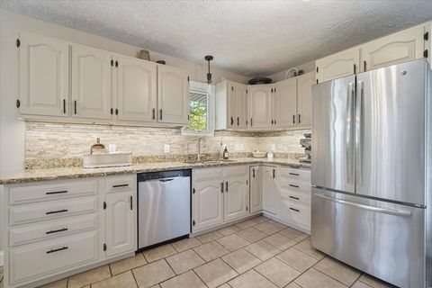 Tiny photo for 19316 Nottingham Drive, Bloomington, IL 61705 (MLS # 12620133)