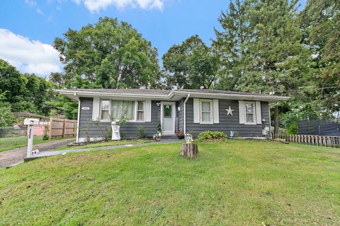 Photo of 2008 Eastmoreland Avenue, Rockford, IL 61108 (MLS # 12762995)