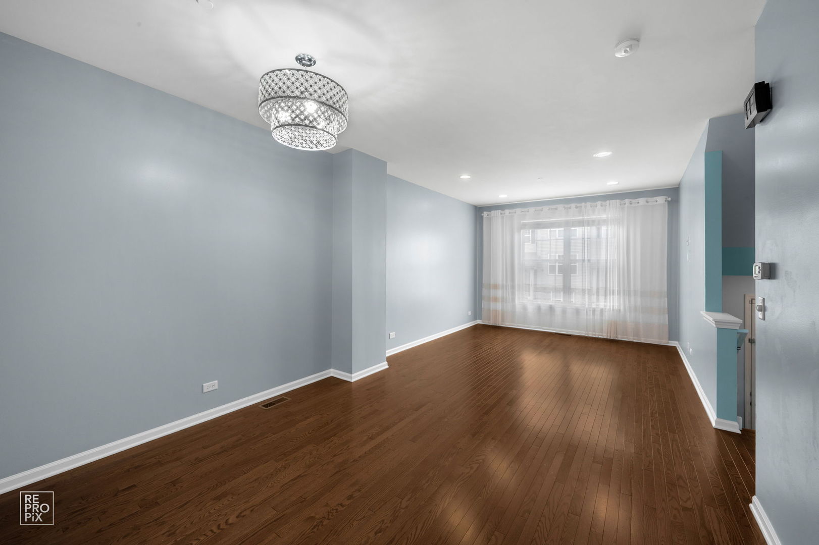 1262 EVERGREEN Avenue
