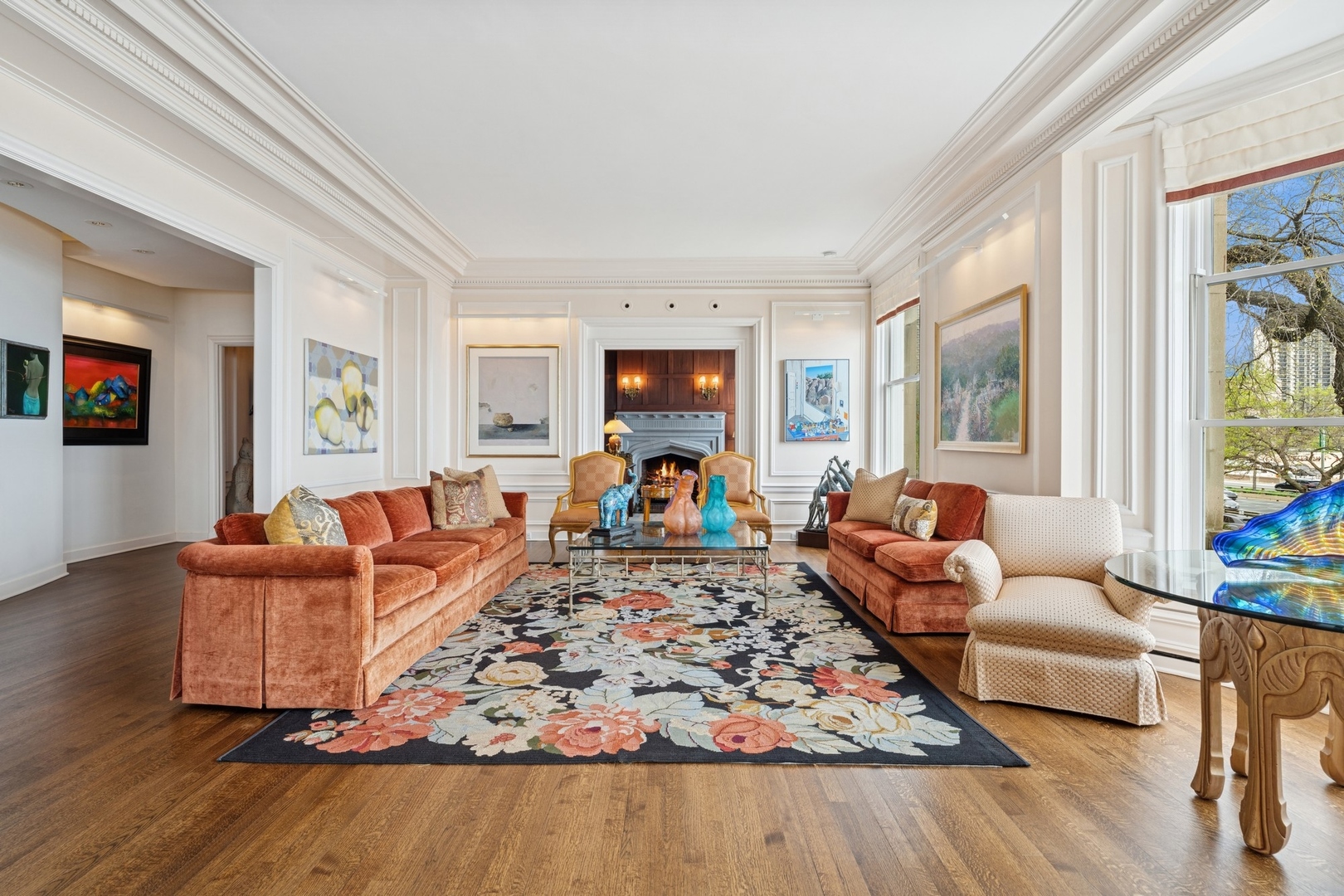 999 N Lake Shore Drive 2B