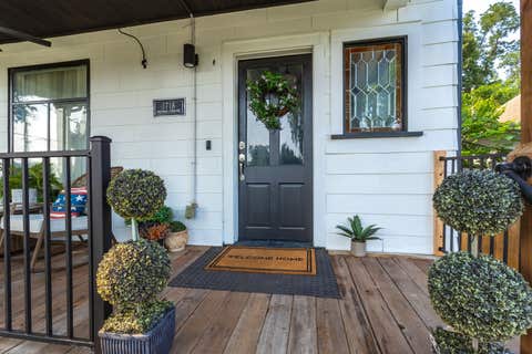 Tiny photo for 1718 W 9th Street, Davenport, IA 52804 (MLS # 12716886)