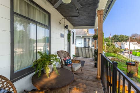 Tiny photo for 1718 W 9th Street, Davenport, IA 52804 (MLS # 12716886)