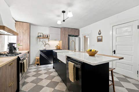 Tiny photo for 1718 W 9th Street, Davenport, IA 52804 (MLS # 12716886)