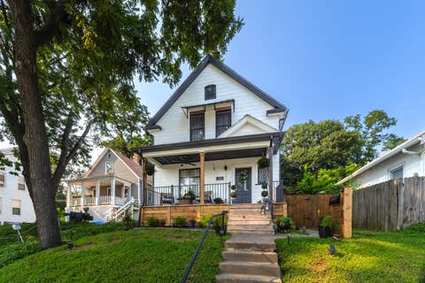Photo of 1718 W 9th Street, Davenport, IA 52804 (MLS # 12716886)