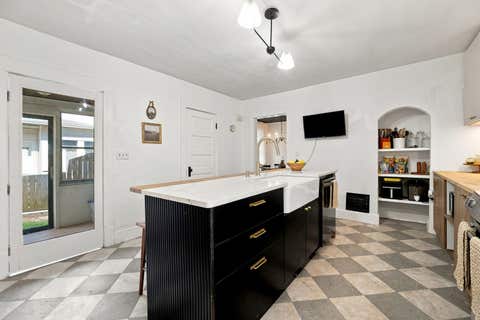 Tiny photo for 1718 W 9th Street, Davenport, IA 52804 (MLS # 12716886)