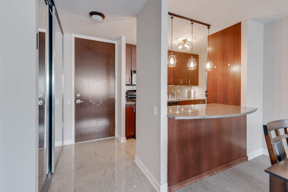 535 N Michigan Avenue 2516