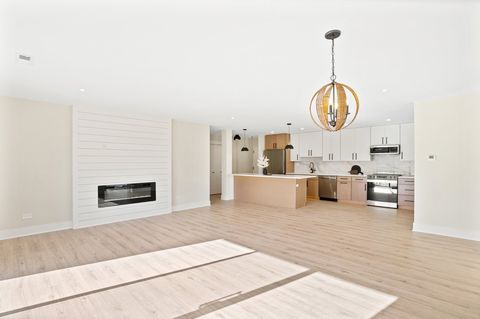 Tiny photo for 1777 W CRYSTAL Lane #205, Mount Prospect, IL 60056 (MLS # 12517361)