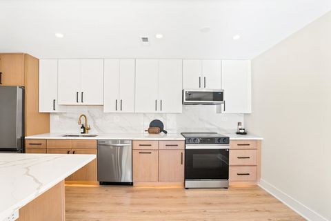 Tiny photo for 1777 W CRYSTAL Lane #205, Mount Prospect, IL 60056 (MLS # 12517361)