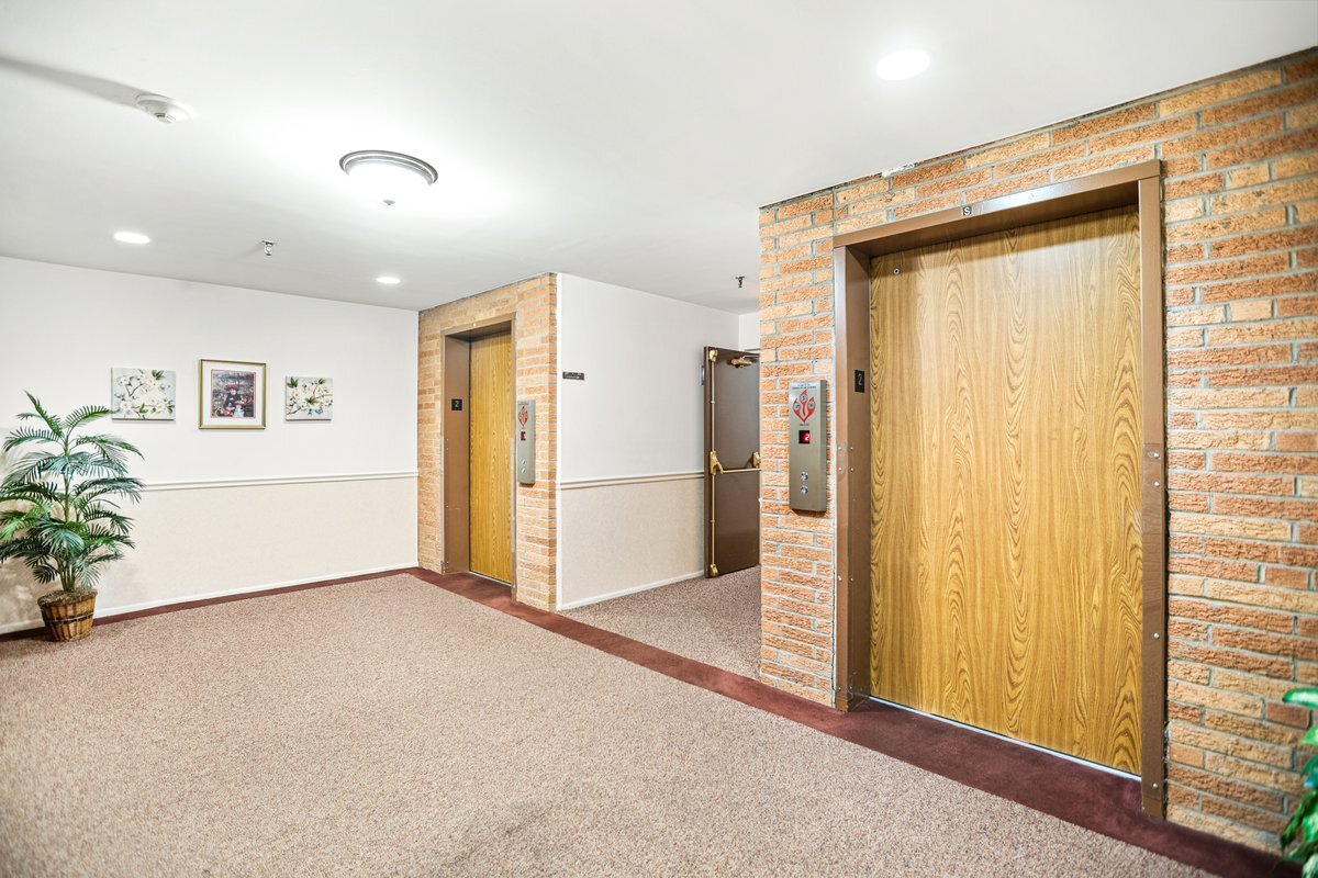 1777 W CRYSTAL Lane 205