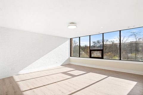 Tiny photo for 1777 W CRYSTAL Lane #205, Mount Prospect, IL 60056 (MLS # 12517361)