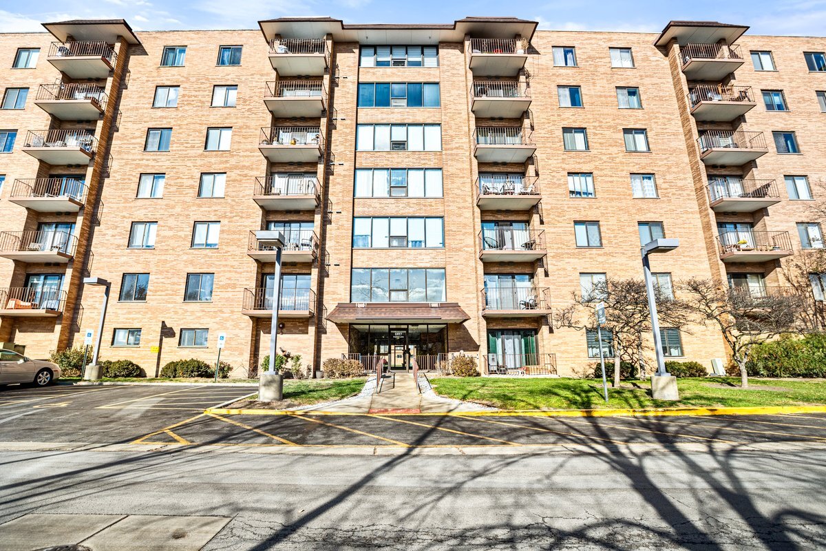 1777 W CRYSTAL Lane 205