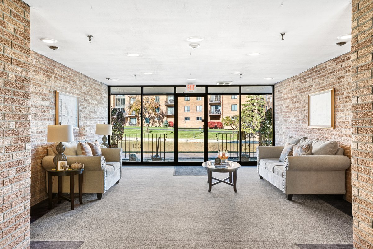 1777 W CRYSTAL Lane 205