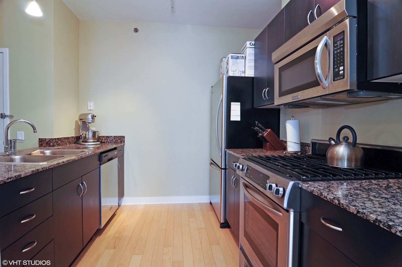 8 E Randolph Street 2307