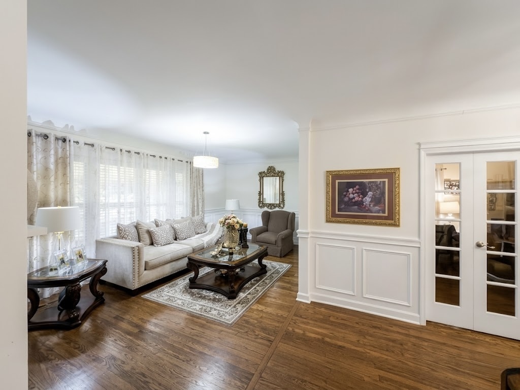 5549 N Parkside Avenue