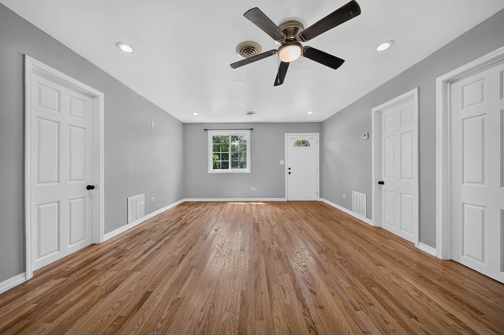 1520 Congress Lane