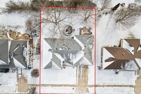 Tiny photo for 110 Pooler Avenue, DeKalb, IL 60115 (MLS # 12552165)