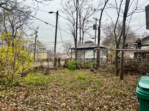 Tiny photo for 254 W Leafland Avenue, Decatur, IL 62522 (MLS # 12515683)