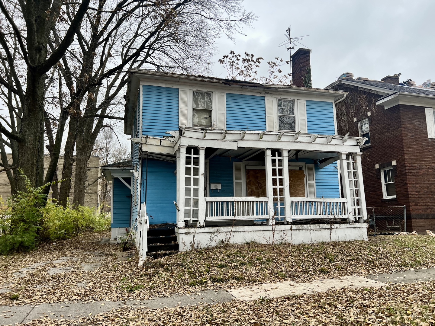 254 W Leafland Avenue