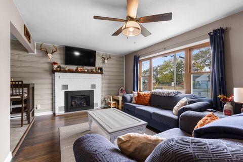 Tiny photo for 519 Parkway Avenue, Loves Park, IL 61111 (MLS # 12504820)