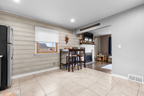 Tiny photo for 519 Parkway Avenue, Loves Park, IL 61111 (MLS # 12504820)