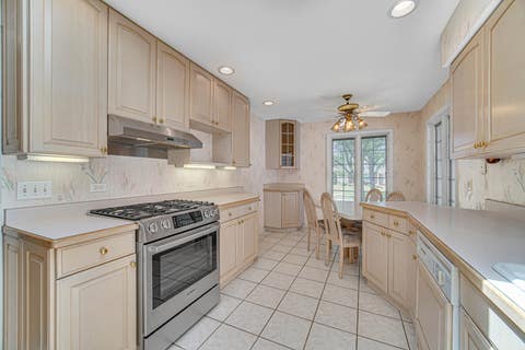 Tiny photo for 495 E Park Manor Court, Elmhurst, IL 60126 (MLS # 12732247)
