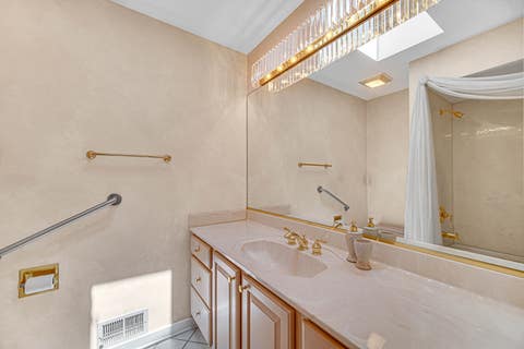 Tiny photo for 495 E Park Manor Court, Elmhurst, IL 60126 (MLS # 12732247)