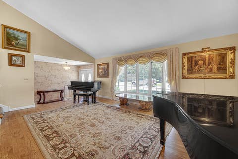 Tiny photo for 495 E Park Manor Court, Elmhurst, IL 60126 (MLS # 12732247)