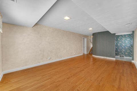 Tiny photo for 495 E Park Manor Court, Elmhurst, IL 60126 (MLS # 12732247)