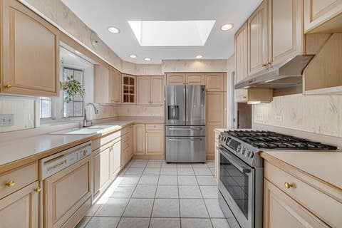 Tiny photo for 495 E Park Manor Court, Elmhurst, IL 60126 (MLS # 12732247)