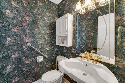 Tiny photo for 495 E Park Manor Court, Elmhurst, IL 60126 (MLS # 12732247)