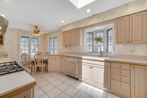Tiny photo for 495 E Park Manor Court, Elmhurst, IL 60126 (MLS # 12732247)