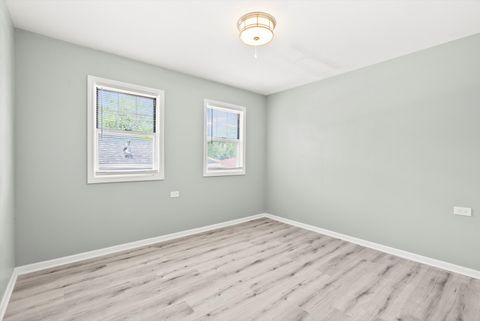 Tiny photo for 16327 Dobson Avenue, South Holland, IL 60473 (MLS # 12436535)