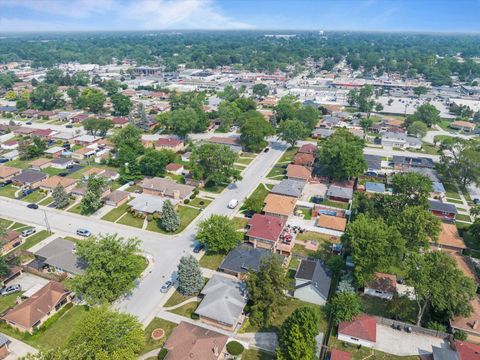 Tiny photo for 16327 Dobson Avenue, South Holland, IL 60473 (MLS # 12436535)